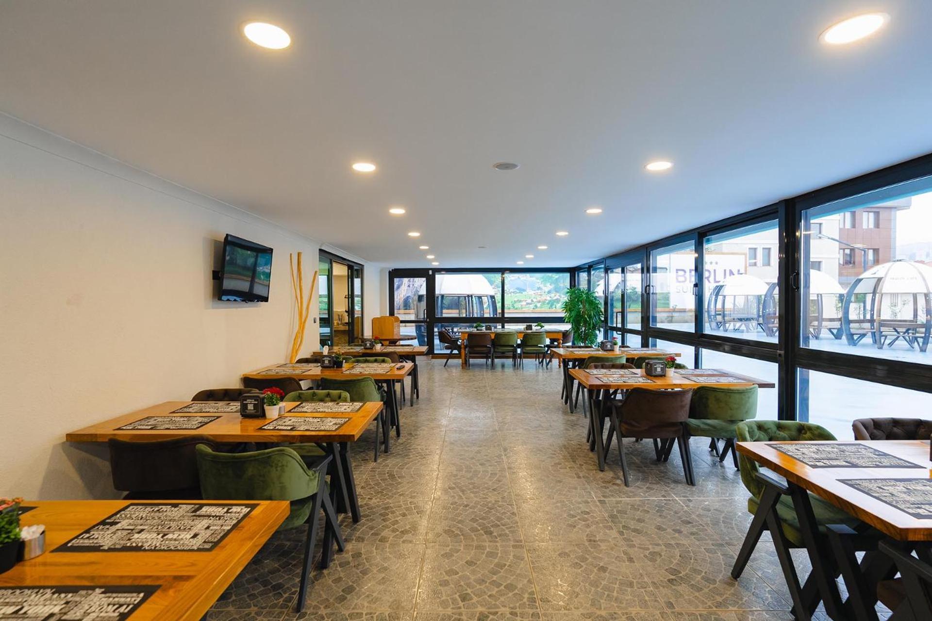 Готель Berlin 4*